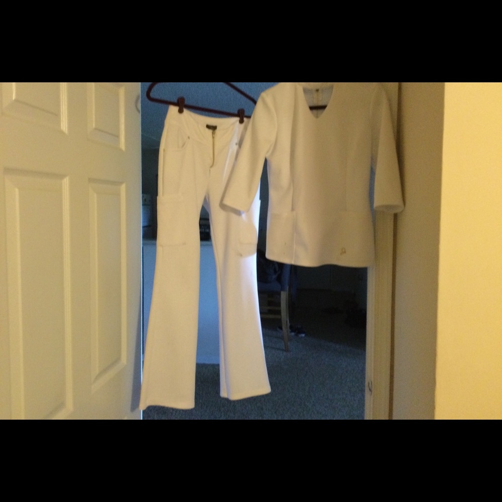 Jaanuu white scrub set